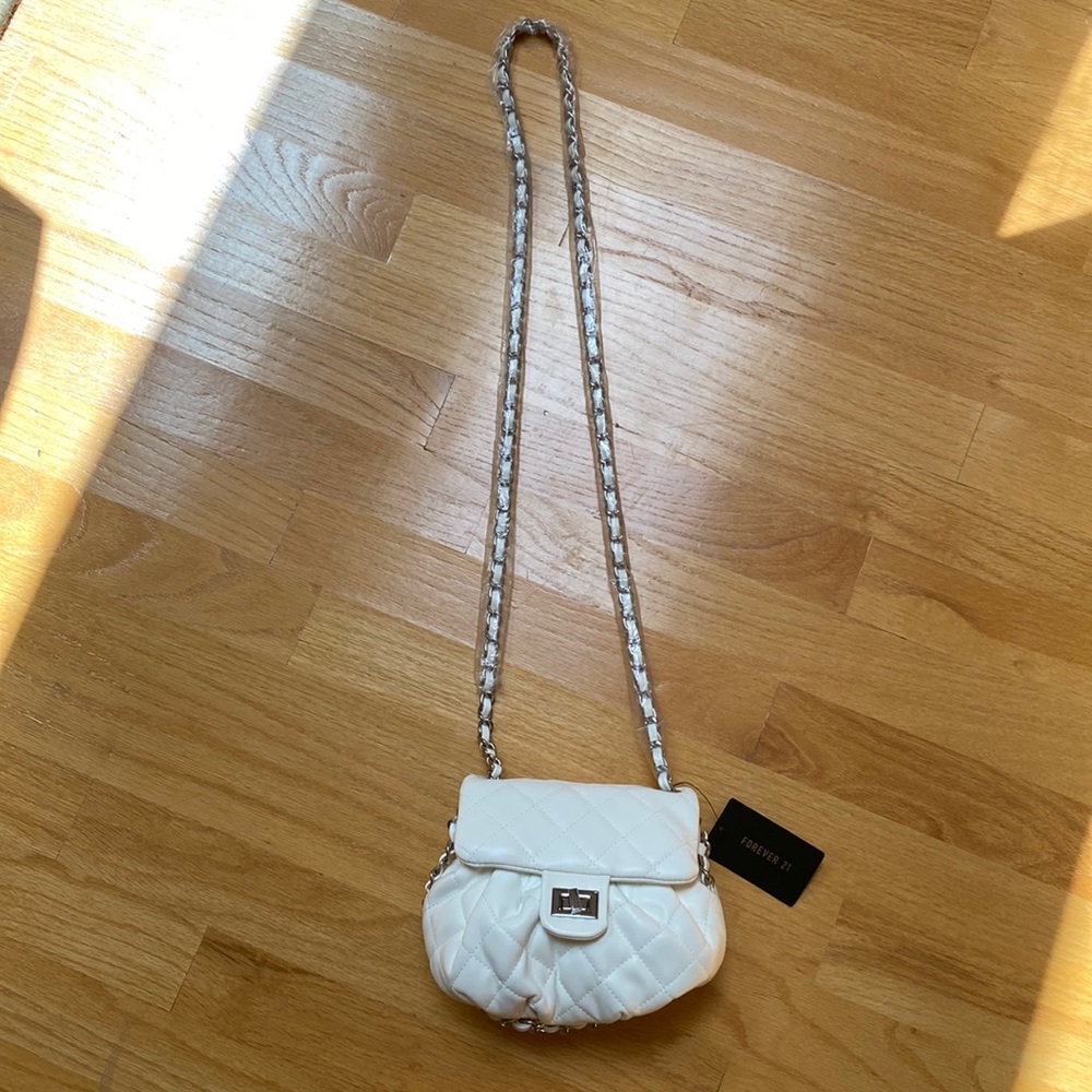 Super cute summer bag!